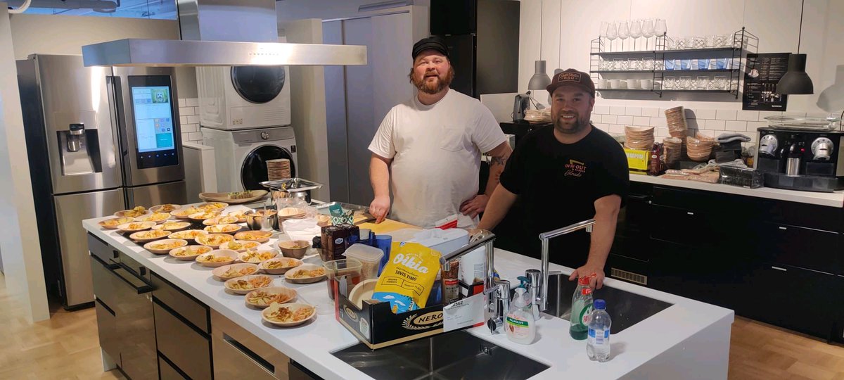 OPGG_FI's tweet image. It has been a busy few days for us! Tommi and Risto have been travelling around Finland and enjoying the excellent food, while Olli has been at the Sim Racing Expo together with Simucube and Varjo. Next up, more Expo and of course the Drivers on the rocks cruise!

#simracing