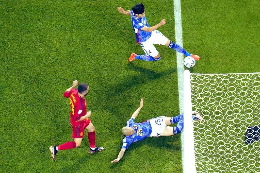 死神は日本やったな サッカー日本代表 死の組 でドイツとスペインを破って1位通過という漫画でもボツにされそうな展開に 2ページ目 Togetter