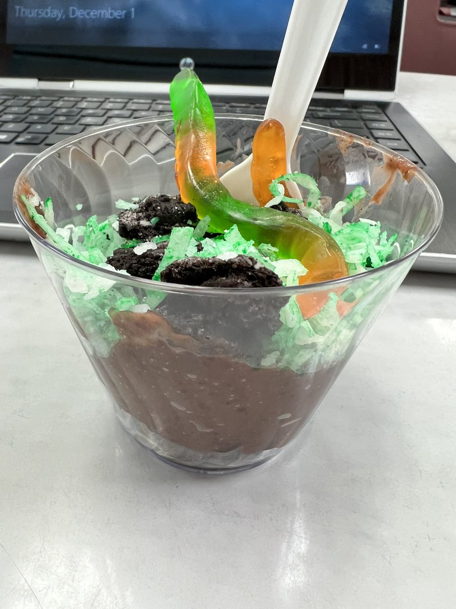 Yum! Lockhart’s #DrivePairShare definitely has its perks! Thank you <a href="/PaulaG0305/">Paula Gallegos</a> for my on the road soil snack! #LockHeartForPeople