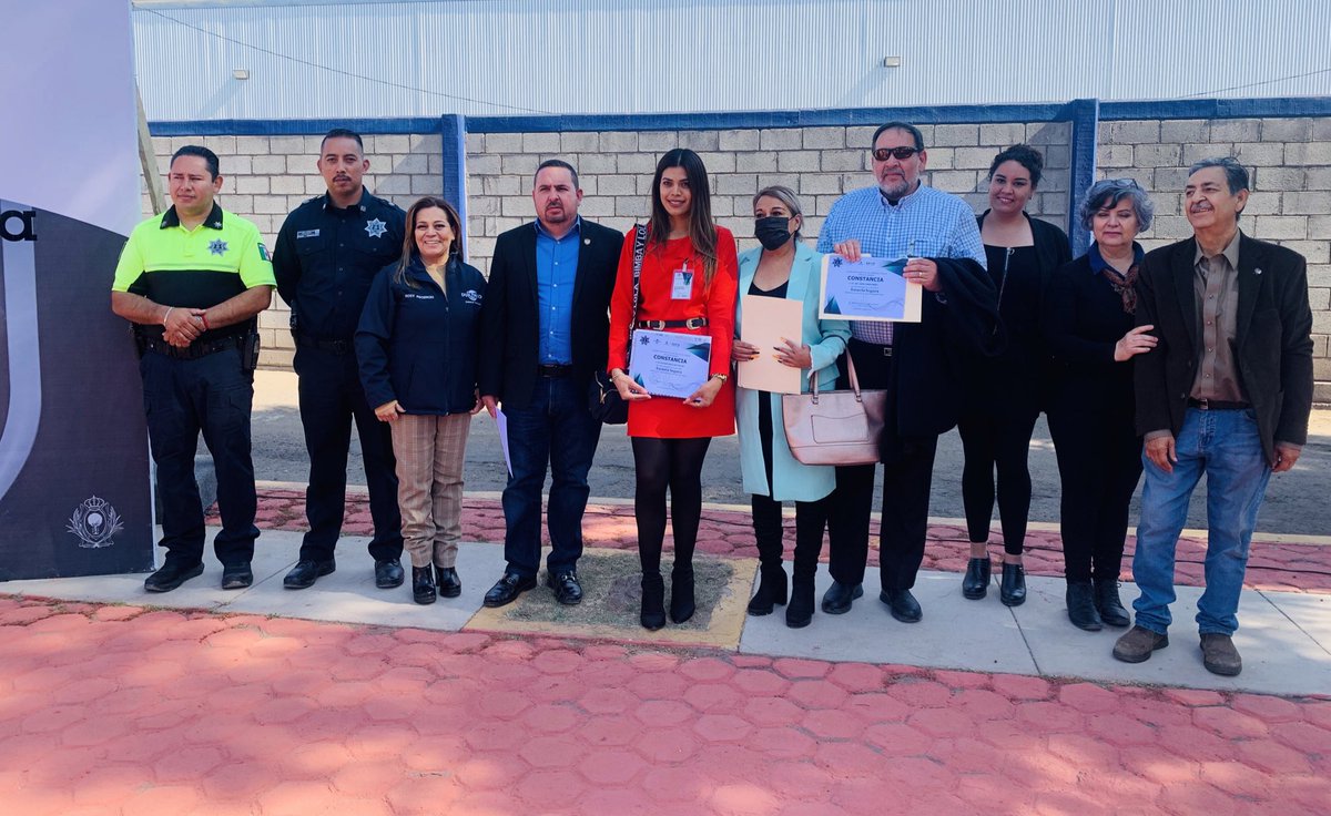 DMSPDGO's tweet photo. Más de 150 instituciones educativas fueron capacitadas en el programa "Escuela Segura", iniciativa de la @DMSPDGO brindándoles las medidas preventivas que permiten disminuir la vulnerabilidad de ser víctimas de algún delito.
#CasaSegura #ContigoDurango https://t.co/zDir8Uyc5X
