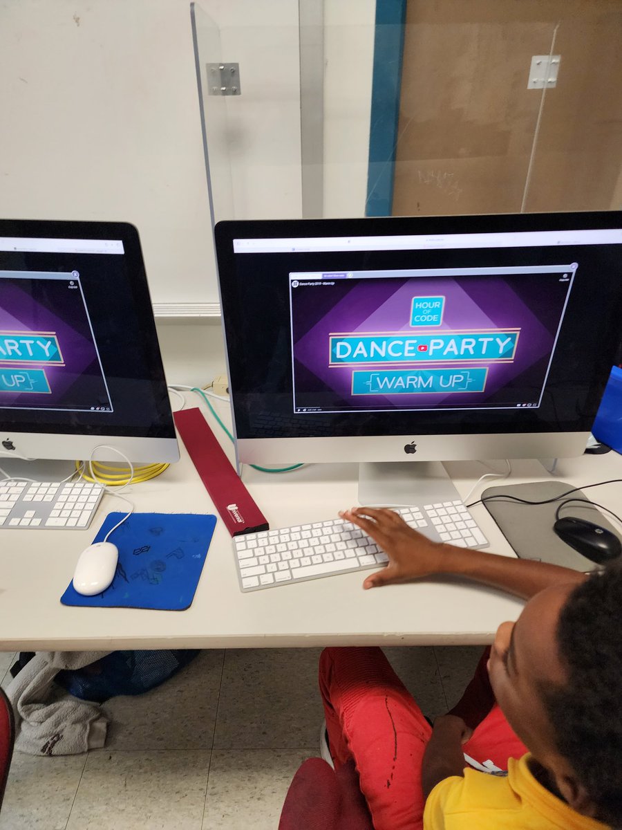 MrMaxwell1999's tweet image. #swiftplay #swiftapps #IOS #CSWeek #chrome #danceparty #6thgrade #8thgrade #starters #12daysofcode #javascript #CSforall #CSforGood #choices #CSCulture #coding #WeareMarshall #galaxy #block #HISD #HISDeCoded #7thgrade #MMAFA @HISD_Inst_tech @hourofcode @dpvils @Apple