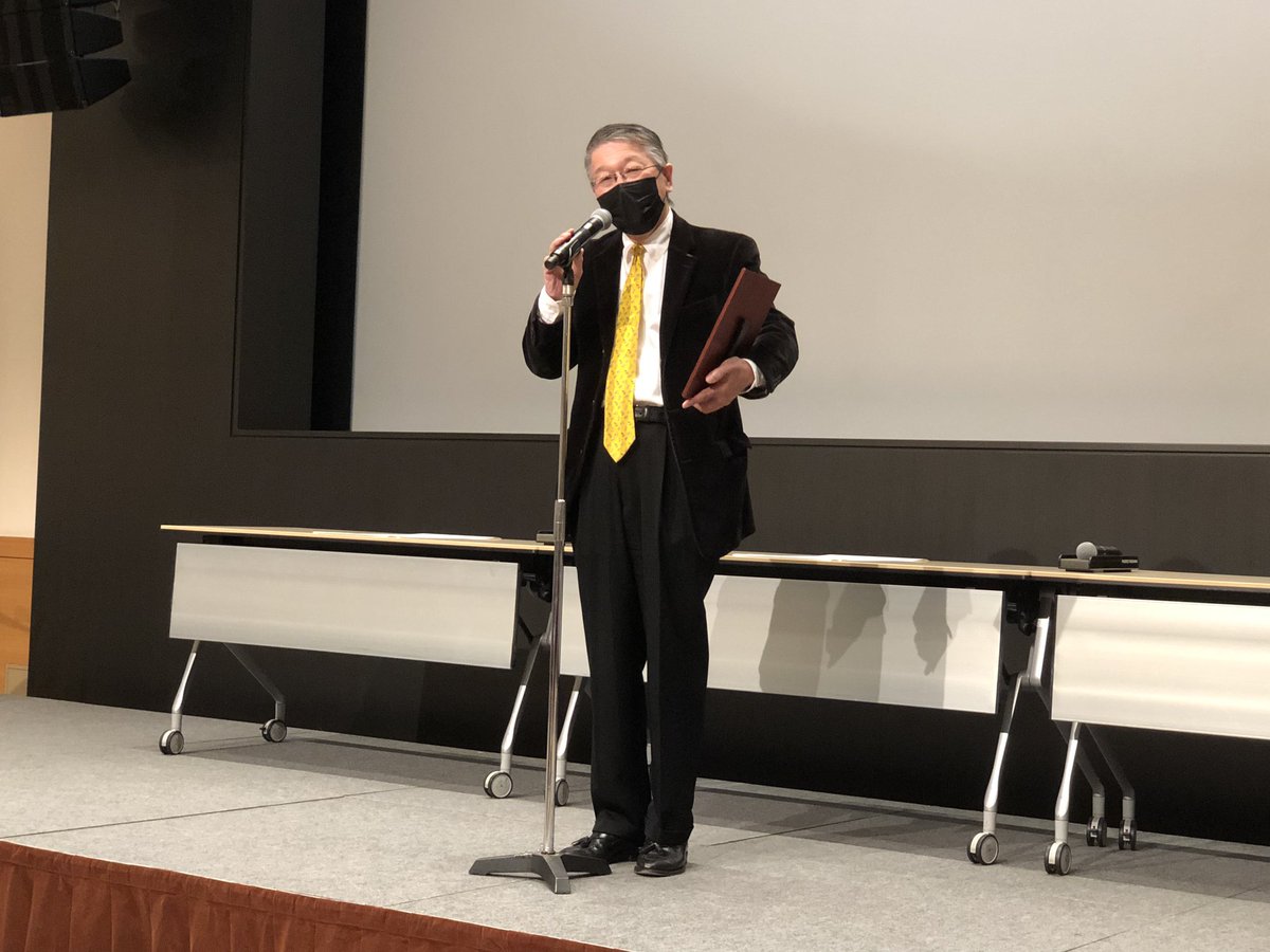 jps98jikkou's tweet photo. 12/1の薬理学会はSuper Thursday!
今年3月の福岡年会でも基調講演を行ったNIH/NCGMの満屋裕明先生。
この度薬理学会名誉会員に推戴させて頂きました😊

#JPW2022 #第96回日本薬理学会年会   #superthursday #基調講演 #満屋裕明 #ノーベル賞候補 #名誉会員 #PYJ2022企画 https://t.co/zfPnnP7SFz