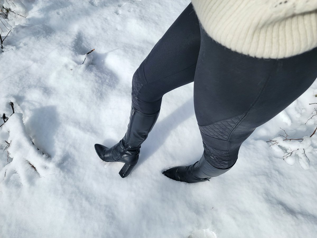EmmaControls's tweet photo. Leather heaven for good boot slaves

🖤💦 https://t.co/3REyudFO4V