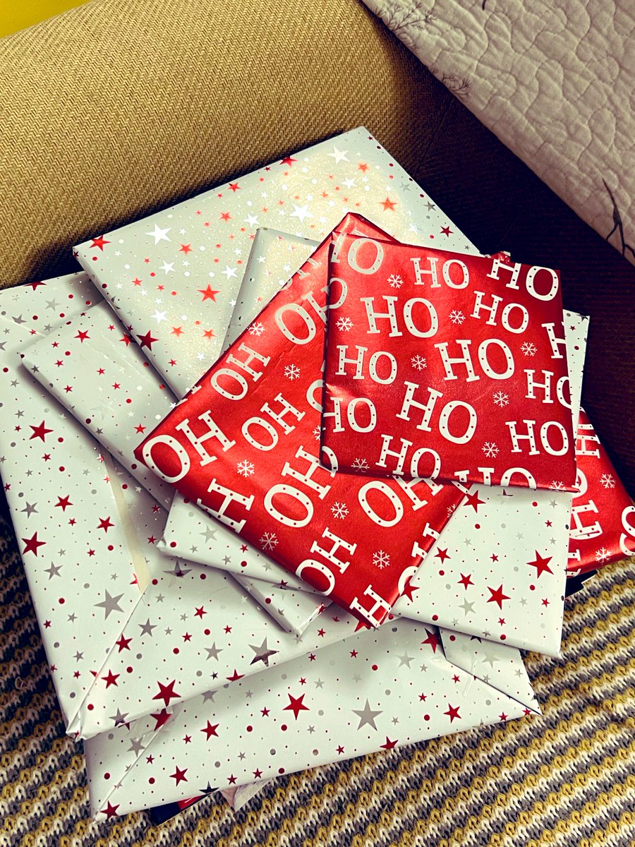 MrsStoneham's tweet photo. Oh, advent book tree! I love Christmas for many reasons, but a new festive book a day with my 👧 and 👶🏻 is ace. https://t.co/6eE86xnGym