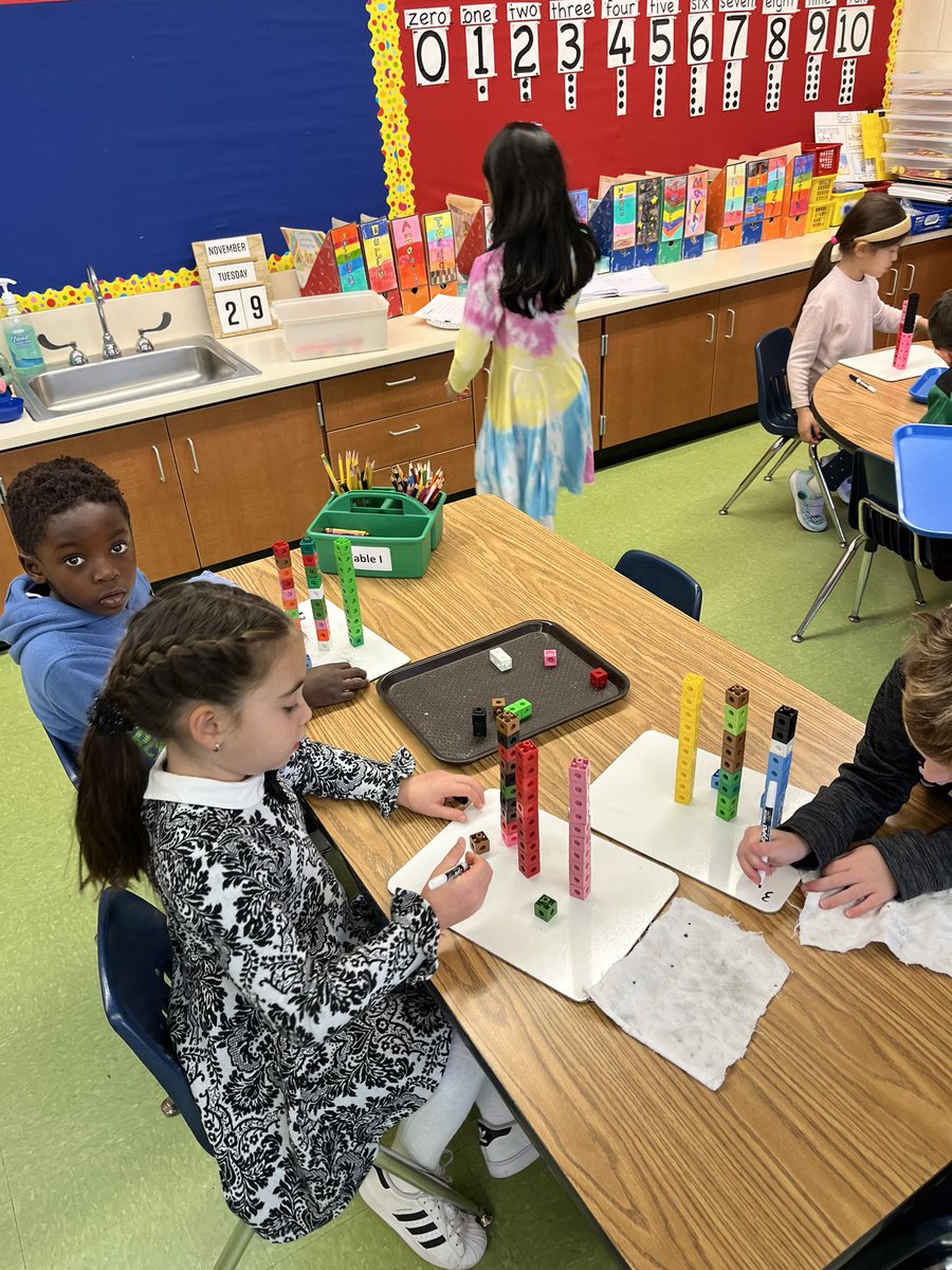 qrbryant's tweet photo. Investigating place value! #qrspride https://t.co/9r2aYgjken