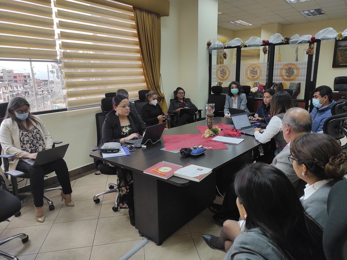 calidad_uta's tweet photo. Durante la tarde de hoy, bajo el Modelo de Gestión por Procesos de la @UTecnicaAmbato, el Equipo Estratégico de Personas realiza el seguimiento a la Planificación Operativa Anual, así como de los procesos de sus direcciones ✅
#YoSoyDeLaUTA
#ModeloDeGestion https://t.co/BtCpToqDs4
