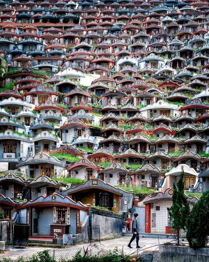 BenitoAtos's tweet photo. Non solo in Tibet 😅 ecco che Taiwan si dimostra di certo non da meno 😳🇹🇼

#BuildingCuE #CuE #ingegneria #architettura #edilizia #urbanistica https://t.co/9wRpXjLxoo