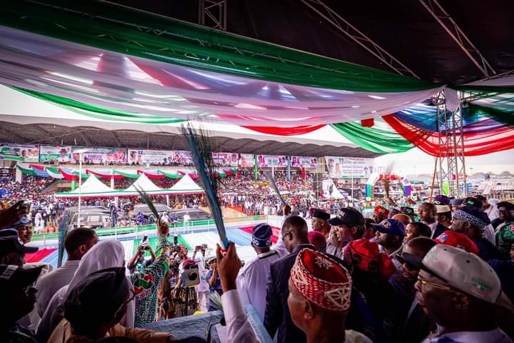 samsonakande002's tweet photo. Thank you Bayelsa 

#VoteAPC
#A4BAT2023
# SAMORANO https://t.co/yUBZqSSAy5