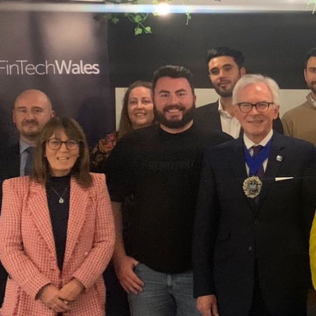 I want a necklace like the Lord Mayor of London!