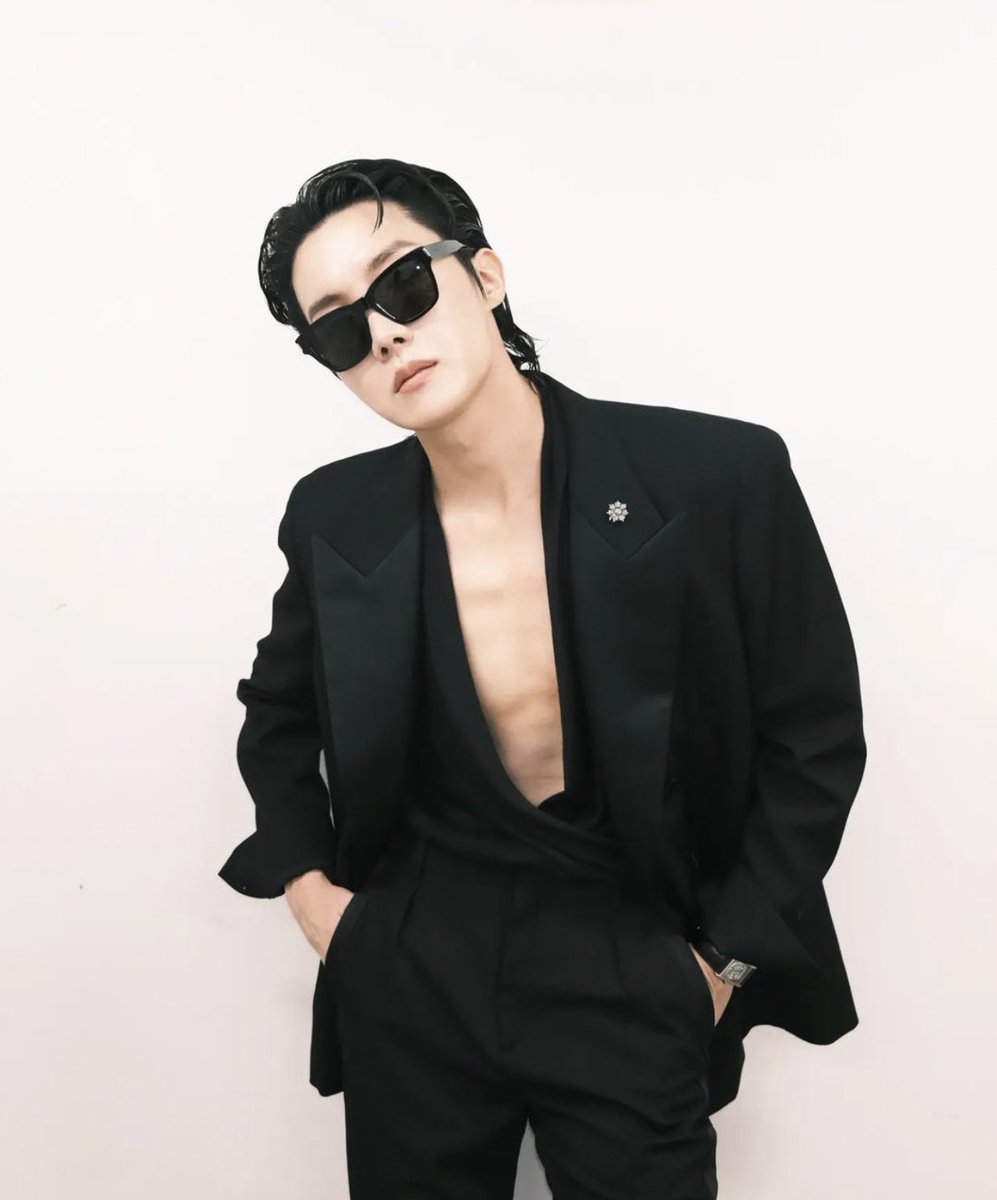 n3oslv7yDe64cQ5's tweet photo. 💚🤍🤍💚🤍💚🤍💚🤍💚🤍💚
💚素敵な人💚
I love listening for my favorite songs #jhope_Arson and #jhope_MORE and #jhope_EqualSign from the album  #JackInTheBox by #jhope  @BTS_twt https://t.co/Z2c2JFRgy7