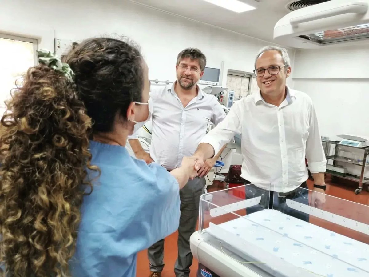 Visitamos el Hospital Bocalandro de #TresDeFebrero y junto a su equipo directivo recorrimos las instalaciones y servicios que reflejan el avance logrado en materia de salud.
Hilo👇