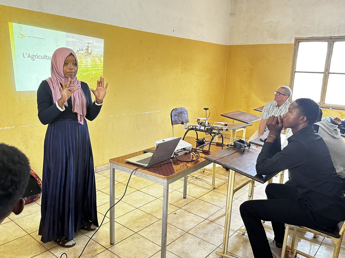 RobotsMali tweet media