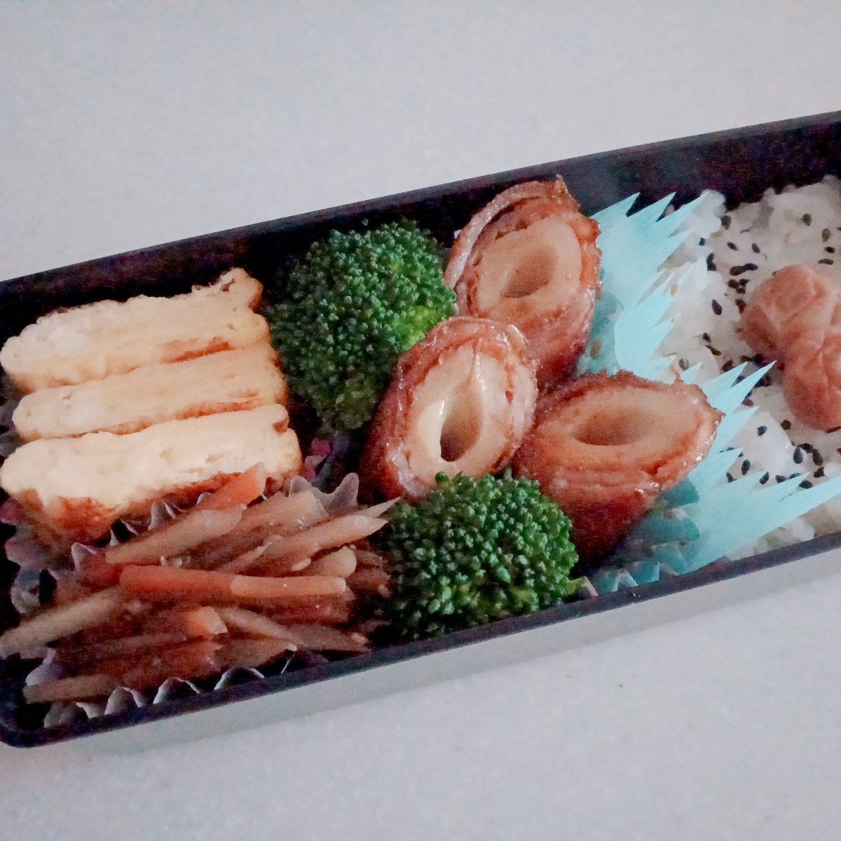 Ri311's tweet photo. おはようございます
やっと金曜日～♪

#お弁当
#お弁当記録 https://t.co/r86vXSHKtf