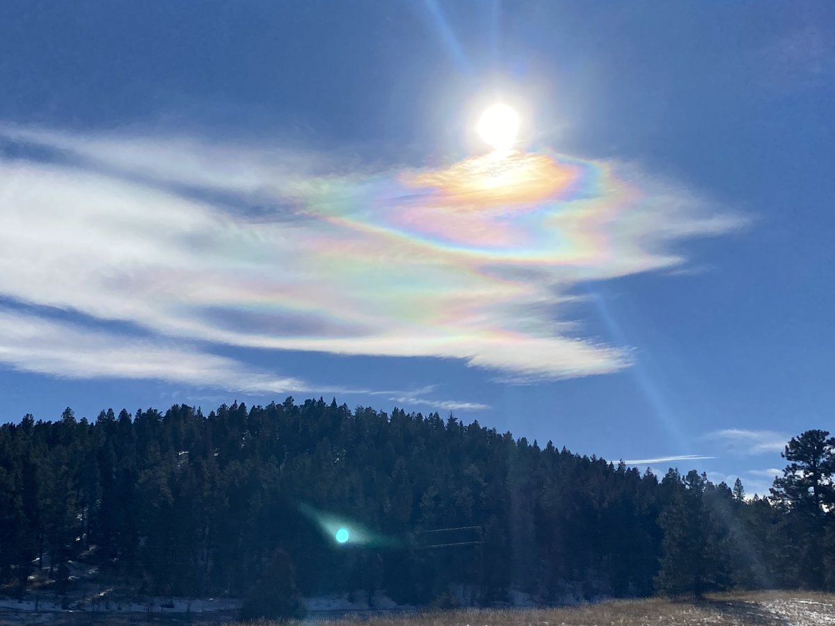 reflect10133017's tweet photo. @conciouscreator Caught this epic reflection of self today. What beauty 🙏🏻 https://t.co/CMyyXimJPq