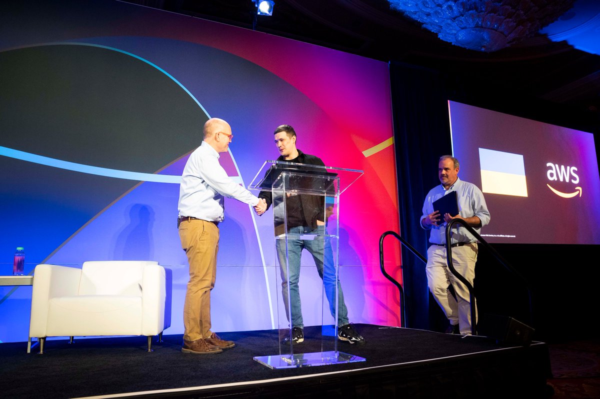 Adam Selipsky tweet media