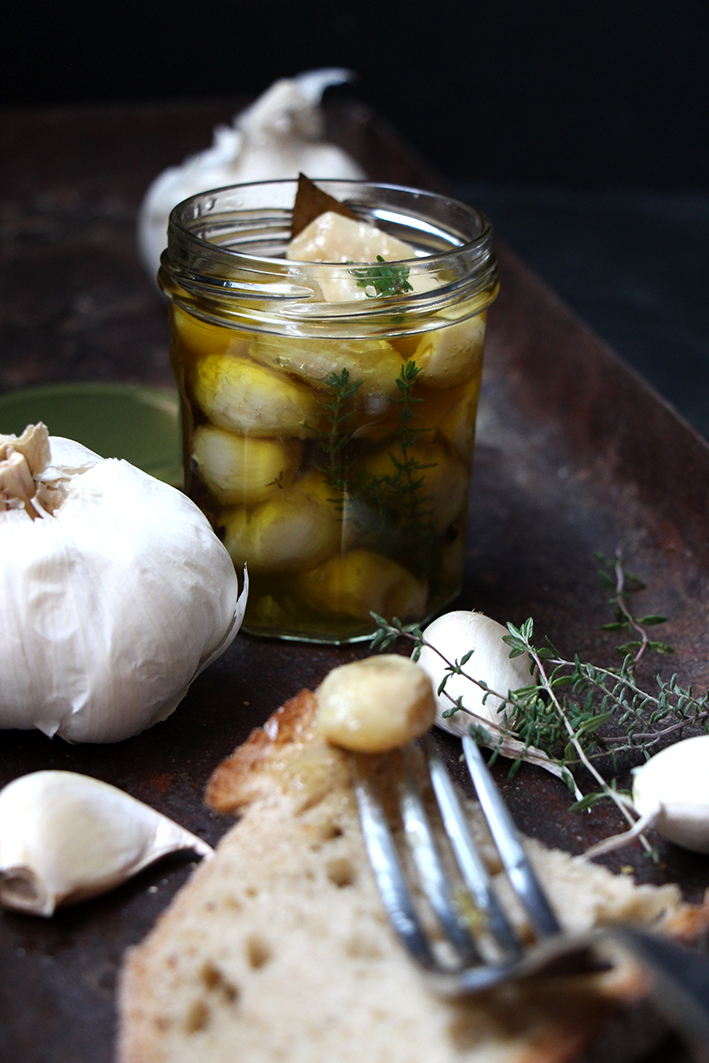 cofooders's tweet photo. #Recette via #DevorezMoi Ail confit 👉https://t.co/WuQ4BAfeyf #ail #faitmaison #cuisinemaison #bocal #food https://t.co/ryDxipanbn