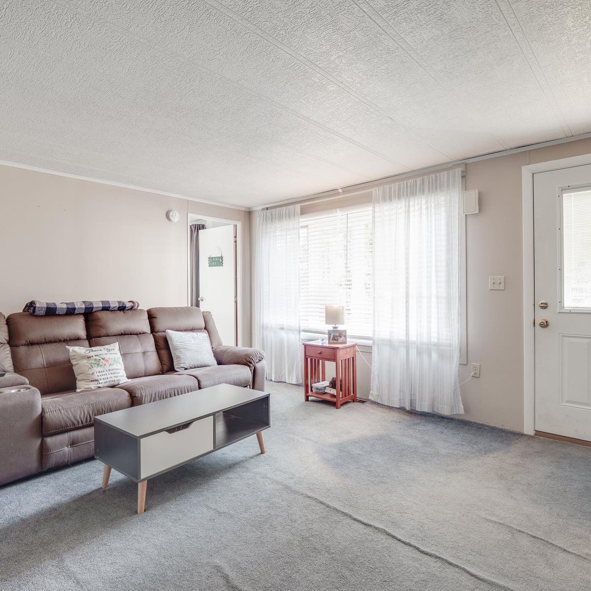 sellyourden's tweet photo. 💥JUST LISTED! Nashua $150,000💥 This two bedroom home is move in ready with many updated! ☎️Call us for all the details and to schedule your showing today! 🗝🏡 #RealEstate #Realtor #SilverKeyHomes #LaerRealty #selling #buying #NashuaRealEstate https://t.co/sXmyUkIoso