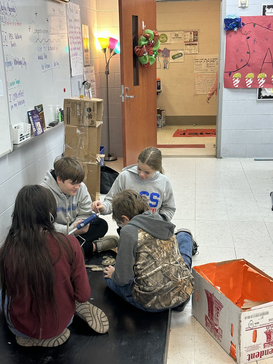 _ChelseyReid_'s tweet photo. PBL can be messy and loud, but oh the engagement and learning involved! After two months of hard work, our students spent the day finalizing things for our floats that will be in the Christmas parade to showcase their work. @ALLENCOUNTYINT https://t.co/QuCr4QGXnO
