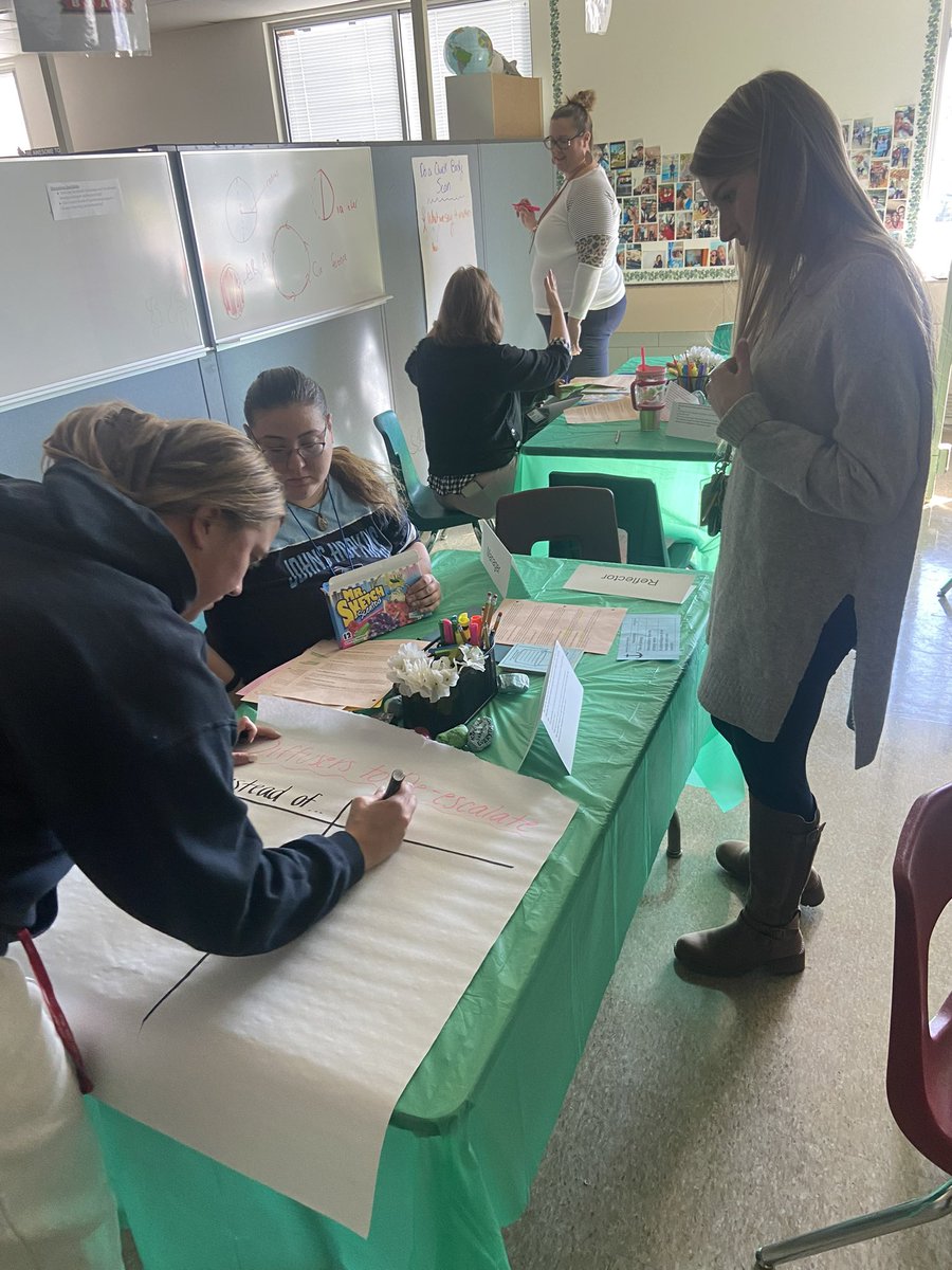 Mrs.Willis tweet media