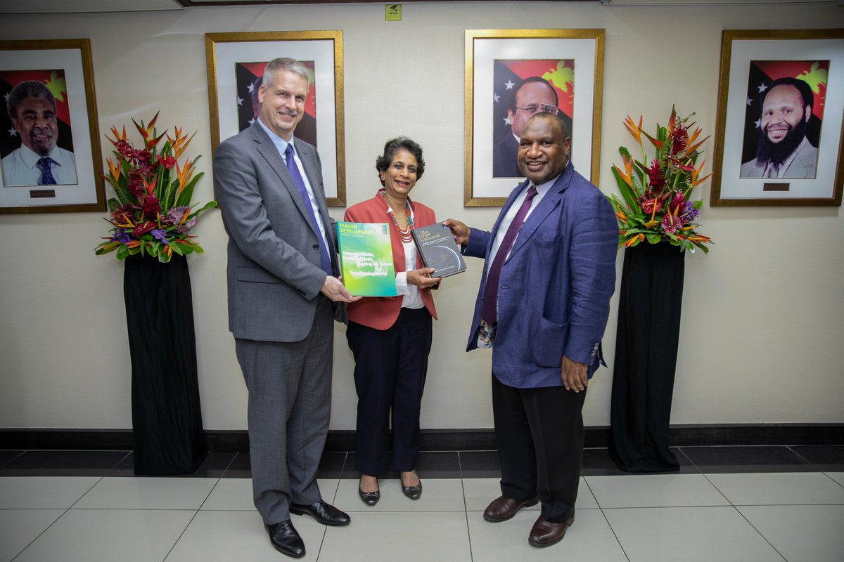 UNDPinPNG's tweet photo. .@UNDPasiapac Regional Director @kanniwignaraja & @DirkWagenerUN had the chance to meet with Prime Minister Hon. James Marape, to discuss PNG’s Development Opportunities, & @UNDP’s key areas of support. 🇵🇬 #BuildFowardBetter
@UNinPNG @mahtabhdr @riadmeddeb https://t.co/1gcKxVPNaE