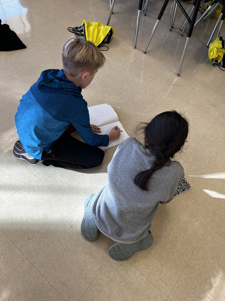 MsKoepke3's tweet photo. We used Rally Coach to solve multi digit addition and subtraction word problems today! ‘Twas a hit!! #SomosOT #112Leads https://t.co/lUli4fBHfb