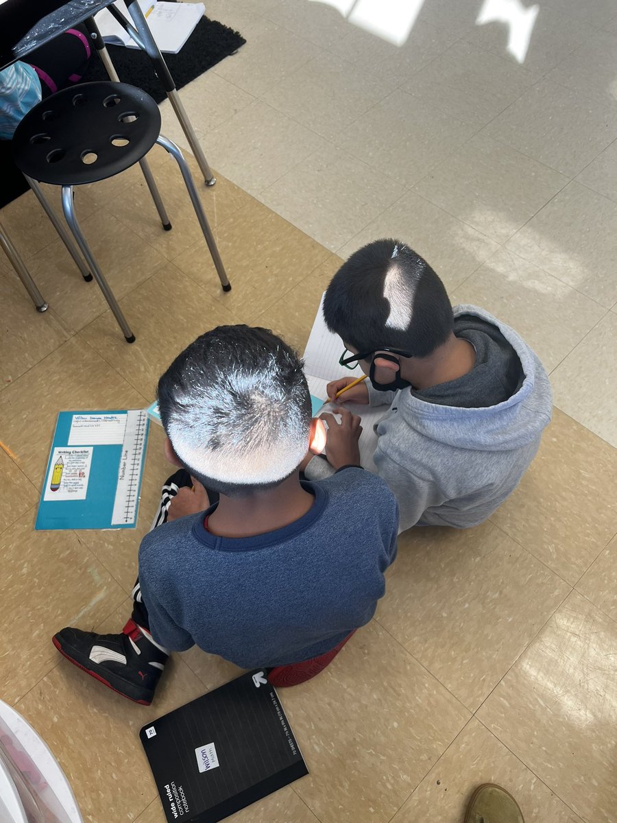 MsKoepke3's tweet photo. We used Rally Coach to solve multi digit addition and subtraction word problems today! ‘Twas a hit!! #SomosOT #112Leads https://t.co/lUli4fBHfb