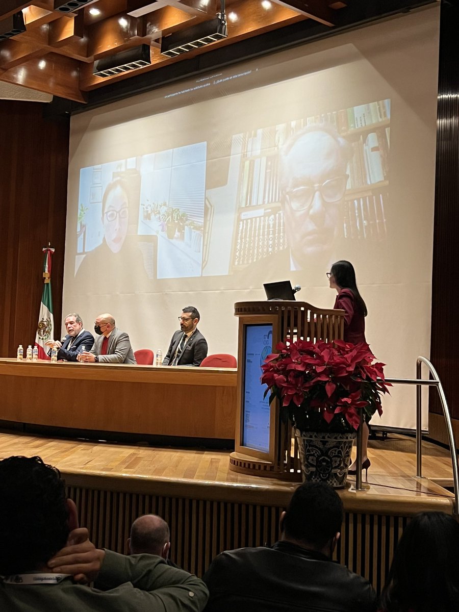 Sesión de preguntas con <a href="/arnoldo_munoz_n/">Luis Arnoldo Muñoz</a>, <a href="/EstherOh_MDPhD/">Esther S. Oh</a>  y otros de nuestros ponentes @CursoGeriaINNSZ @GeriatriaINNSZ