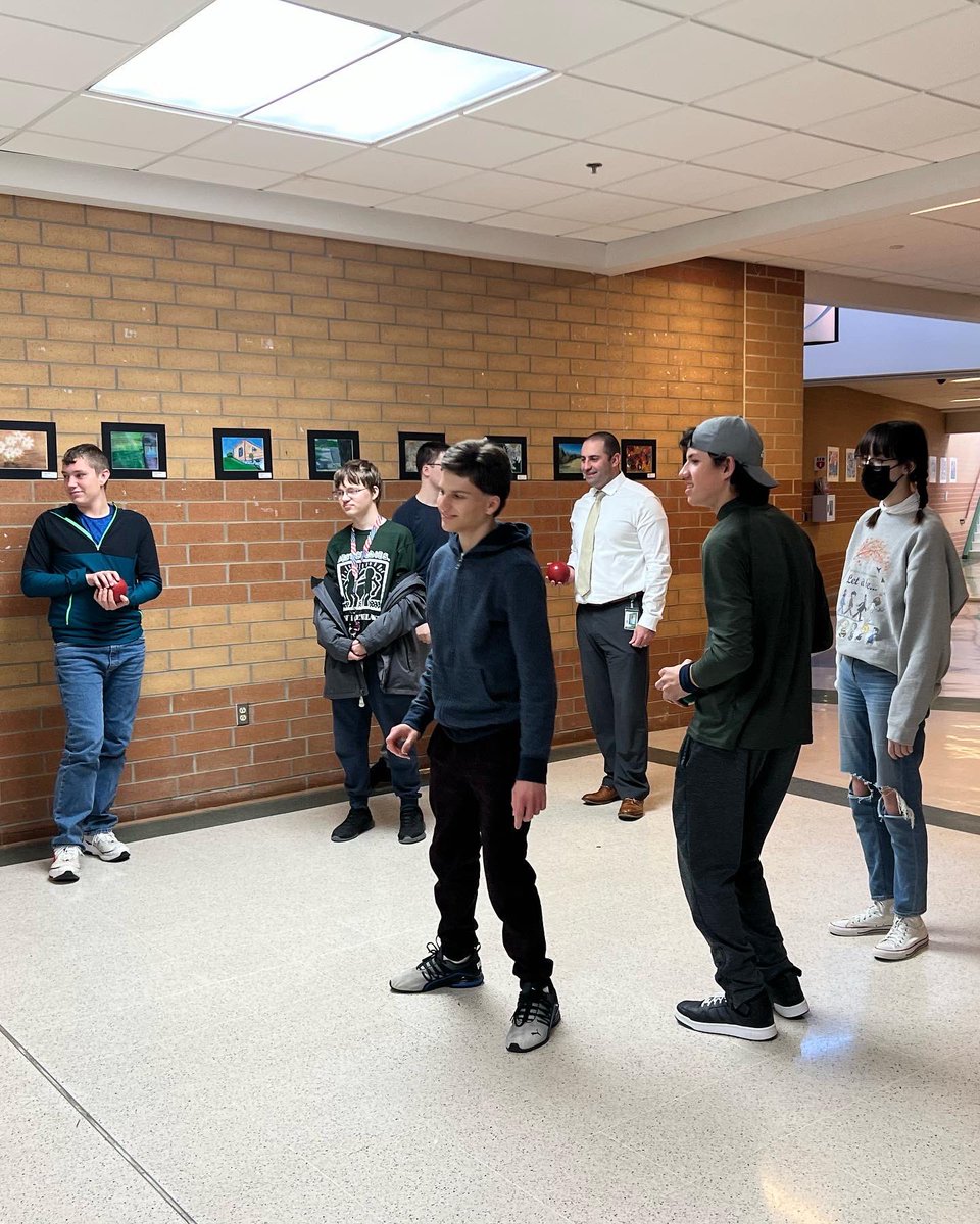 Mrs. Pinkerton tweet media