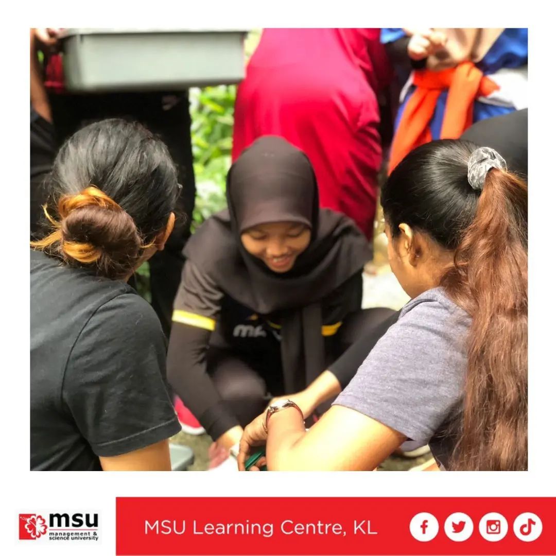 MSULCKL's tweet image. Learning happens everywhere,not just in the classroom.
A fun and wonderful experience by our students during their trip to Taman Tugu as part of #SDG awareness.
#SDGawareness
#funlearning
@MohdShukriYajid 
@MSUmalaysia