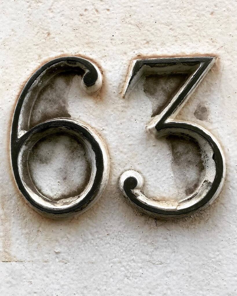 _letter2u_'s tweet photo. 63
\\
#font #letter #letters #lettering #type #typo #typography #typographic #letter2u #brusselstype #graphic #design #graphicdesign #arquitectura #architecture #urbantypography #signwriting
#sablon #brussels #bruxelas #belgium
\
#typeeverywhere #ty… https://t.co/FYFfSlBHXz https://t.co/A3YHnkBohR