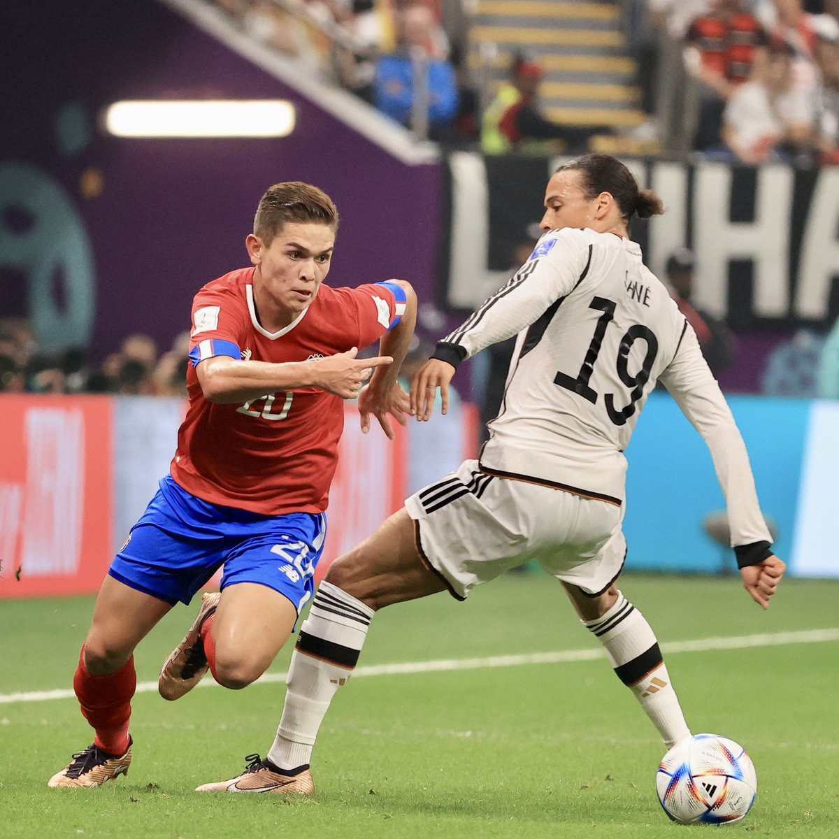 roadtoqatar_es's tweet photo. Aplaudimos a Costa Rica porque más allá de los resultados logró emocionarnos con una gran Copa del Mundo en un grupo muy difícil. 👏🇨🇷

Los extrañaremos en #Qatar2022 y recuerden siempre: ¡PURA VIDA! 💙🤍❤️🤍💙 https://t.co/suouWlcxIB