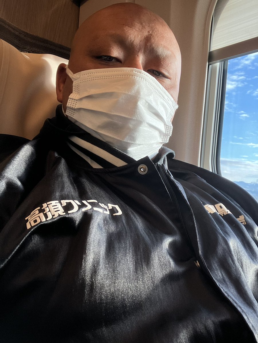 kankoutaishi_n's tweet photo. 日本の勝利を🇯🇵⚽️を見届けた私は、旅立ちます🚅

明日は、優勝や、優勝しかないんじゃ、 #俺らが1番じゃ ✨

完売らしいですが、配信（有料）もある模様⬇️
https://t.co/RhIRVbxebv

#GTT2022 
#みちのくプロレス
#のはしたろう
#のはし20周年
#友達タッグ https://t.co/MOVFyknjOO