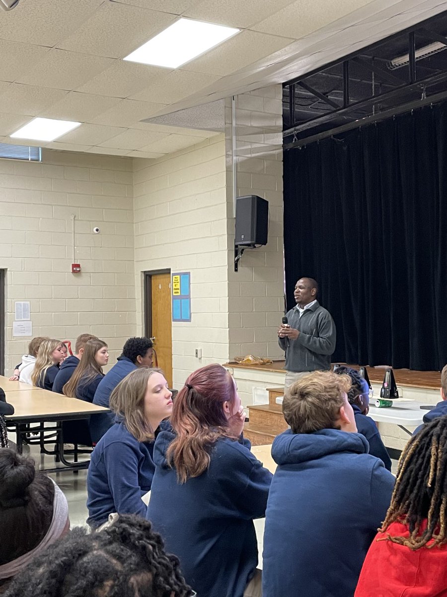 Mrs. Brenda Tucker's students at NCTS participating in a synchronization activity led by guest speaker Mr. Simbarashe Nkomo, a chemistry professor from Emory  University!  #ncssbethebest