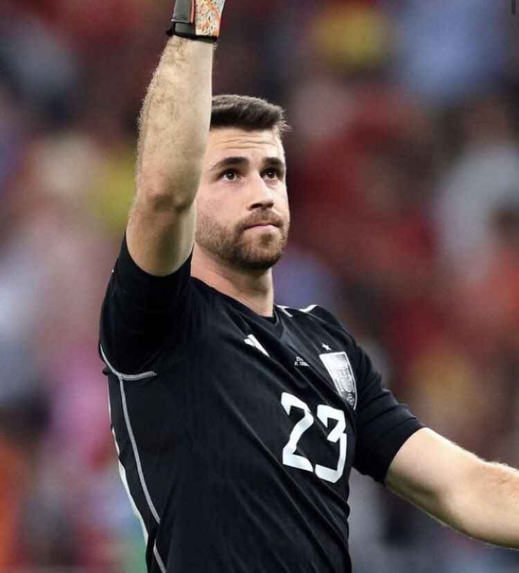 𝐦𝐞 𝐪𝐮𝐞𝐝𝐨 𝐜𝐨𝐧 𝐥𝐨 𝐛𝐮𝐞𝐧𝐨. ❤️‍🩹