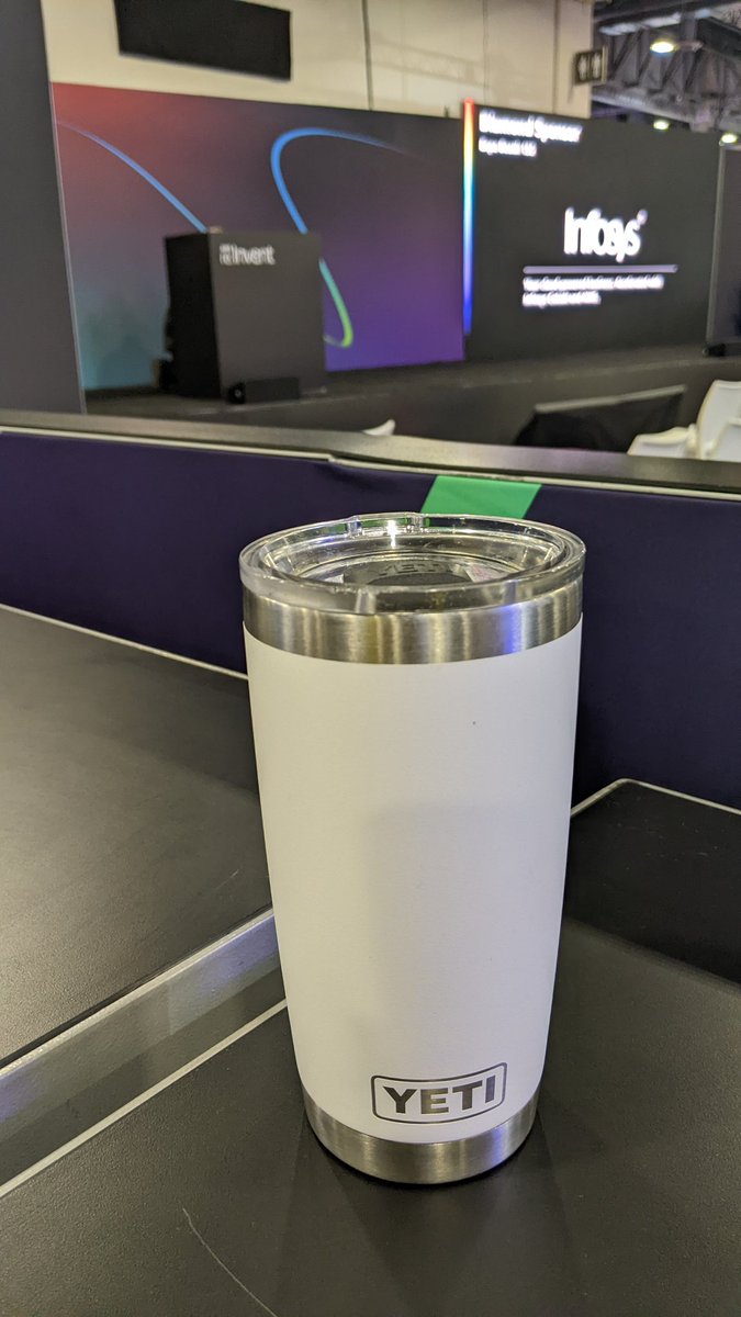 marceld1909's tweet photo. Seriously question: is it just me who's using my tumbler for tea or coffee at #reInvent2022 to avoid trash? Am I missing smth? @AWSEvents: let's have reusable tumblers or mugs for everybody next year to be more sustainable. Or bring your own! 🌲 💦

#reInvent #sustainability #aws https://t.co/fanZVd6TCk