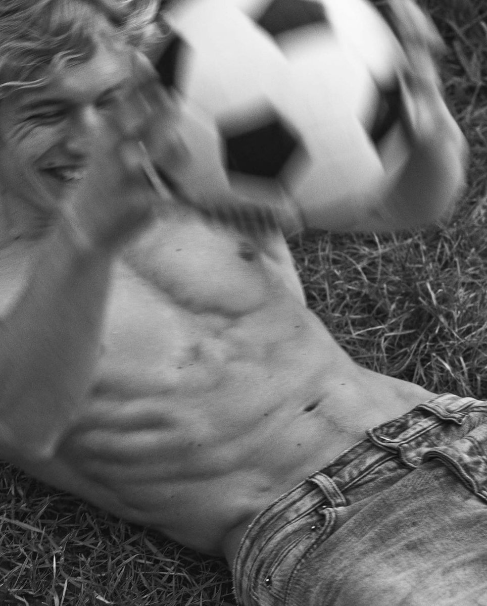 ᅠᅠᅠ
𝗜𝗡𝗦𝗧𝗔𝗚𝗥𝗔𝗠: post.
              ↳ @/deloughrey

mi vida es una movie, la tuya toy story.

       ㅤ≡     ⌕       ⊞      ♡       ○
ᅠᅠᅠ