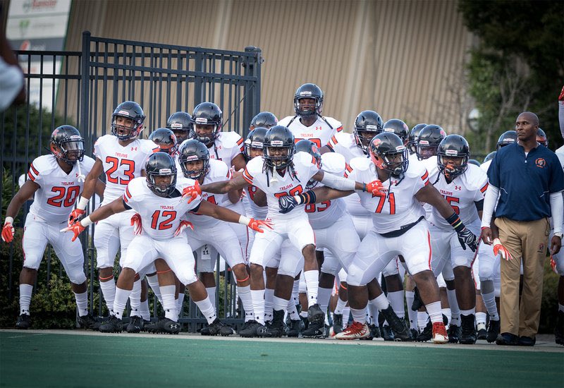 Blessed to receive an offer from Virginia State after a great conversation with <a href="/CoachPearce_VSU/">Coach Pearce</a>