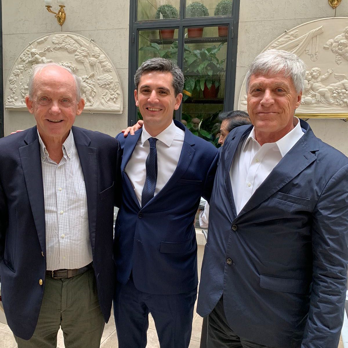 Ayer participé en la quinta reunión del club "Read to Lead" de la fundación <a href="/frilatam/">FRI</a> de <a href="/Edu_marty/">Eduardo Marty</a>. Gran exposición de Loris Zanatta.

Excelente espacio para el debate de ideas liberales.