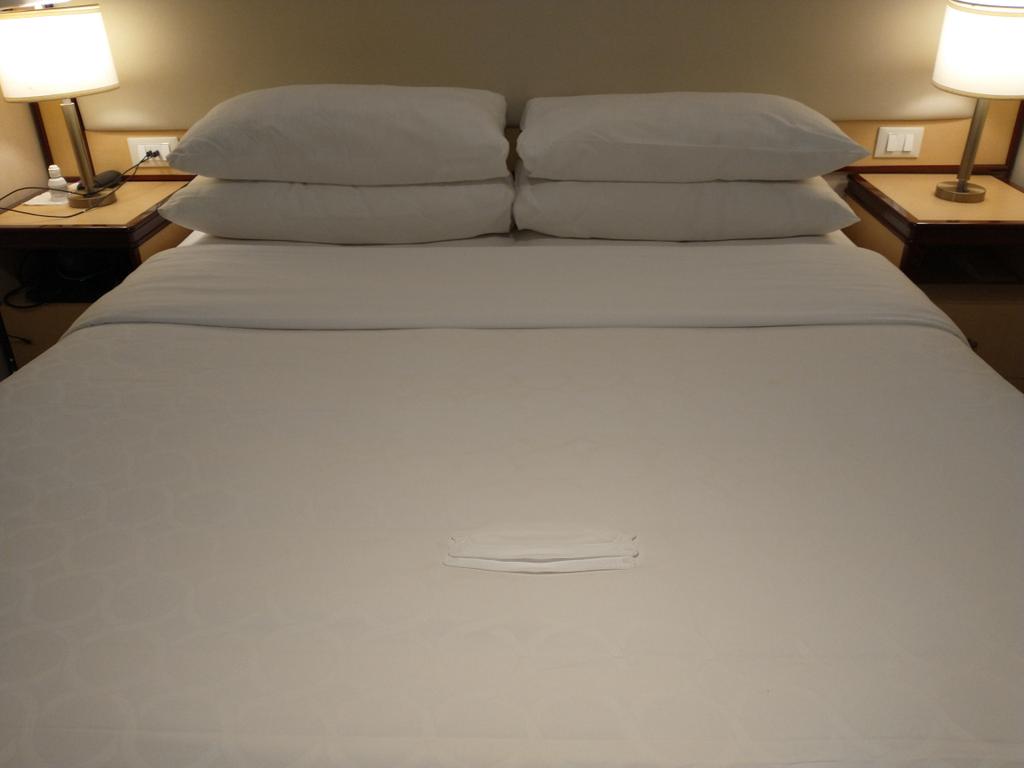 FiHeroes's tweet photo. Day 7/13: When you get back to your stateroom to two KN95 masks on your bed and nothing else you know something's up.
#CruiseLife #CovidIsntOver #CoverYourFace #WhatComesNext https://t.co/UQ4IFV6ZcH