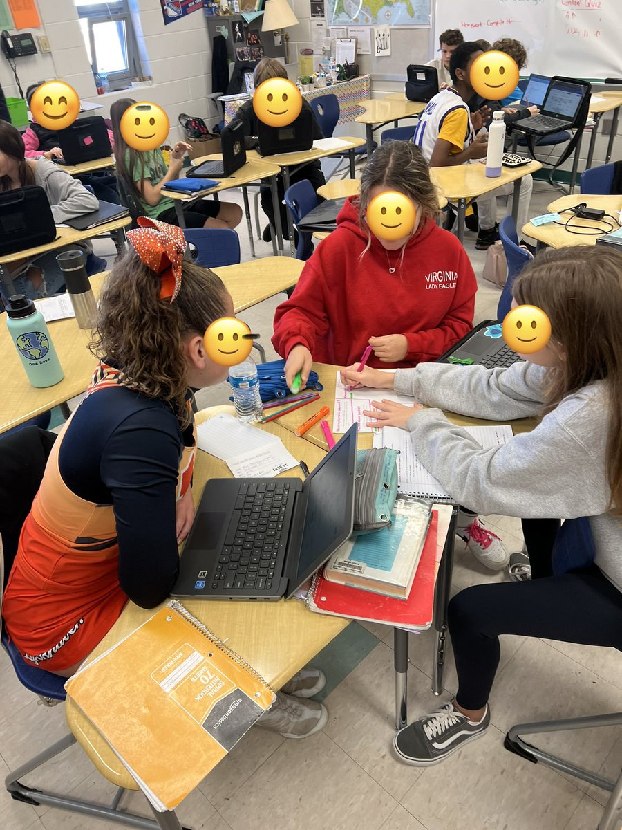 melfinan's tweet photo. Using @AVID strategies - Collaborative Study Groups - S’s using their focused notes creating  one pager study guides to present to the class @LynnhavenMiddle @LynnhavenKramer  #bluefishdreamers #bluefishbelieve https://t.co/jUijnEGGJr