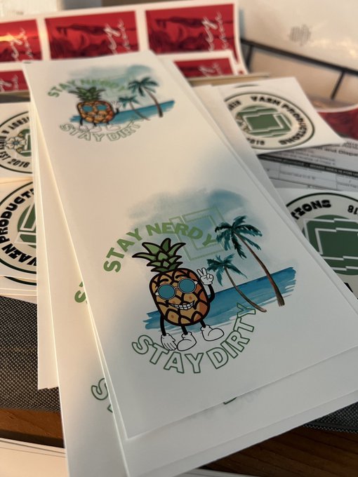 I love making my own merch 😍&hearts;️  You guys are going to LOVE your packages!!!! https://t.co/6q3ZzdgX6Y