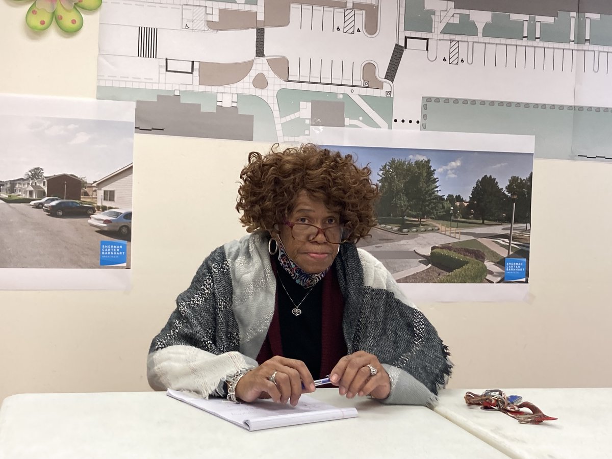 stl_housingauth's tweet image. Today, @SCBArchitects unveiled street improvement concepts intended to enhance safety and increase access to amenities in the LaSalle Park housing development. 

Thank you to our residents who offered insightful recommendations to help guide the improvements. #PrioritizingSafety