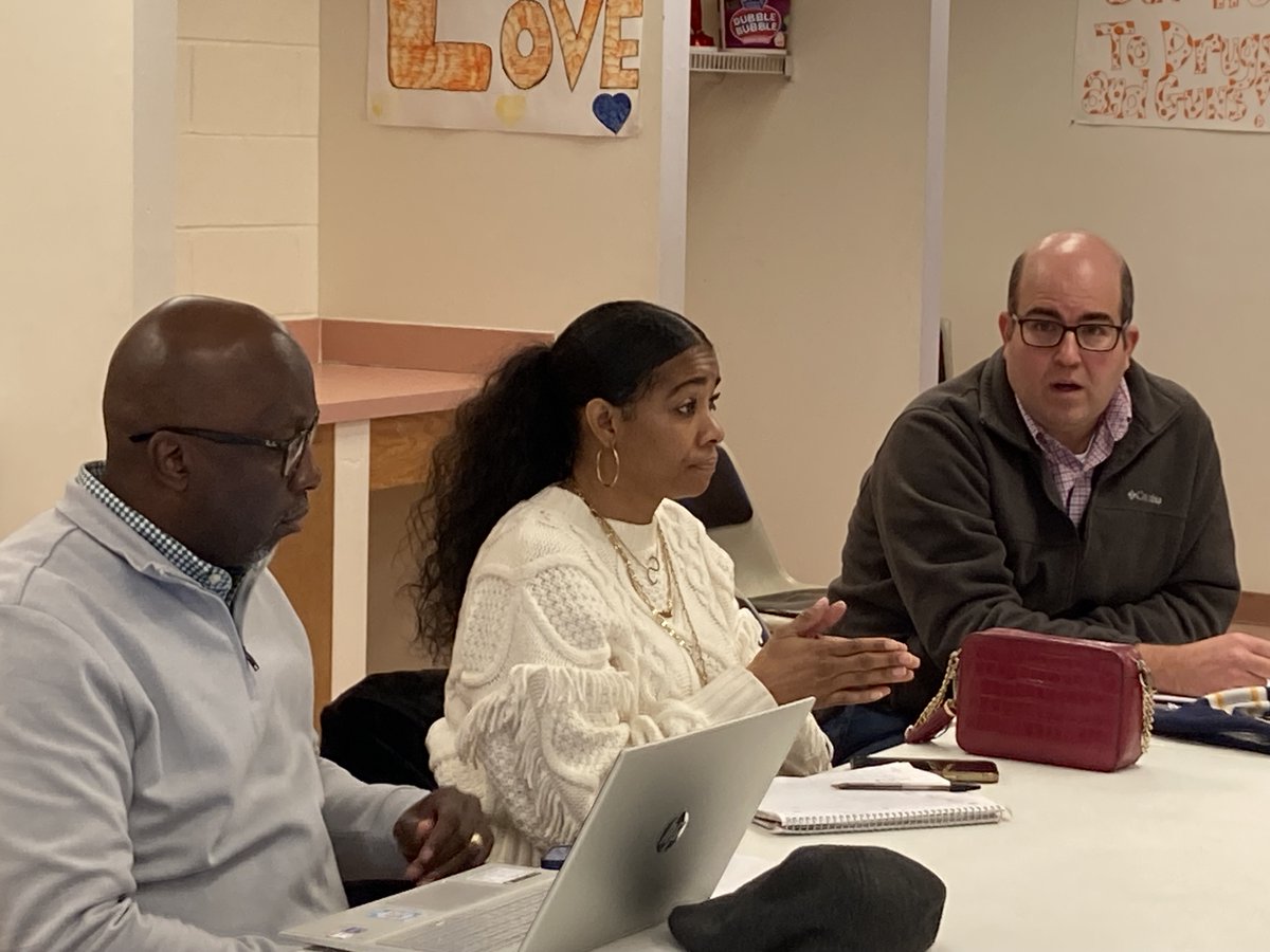 stl_housingauth's tweet image. Today, @SCBArchitects unveiled street improvement concepts intended to enhance safety and increase access to amenities in the LaSalle Park housing development. 

Thank you to our residents who offered insightful recommendations to help guide the improvements. #PrioritizingSafety