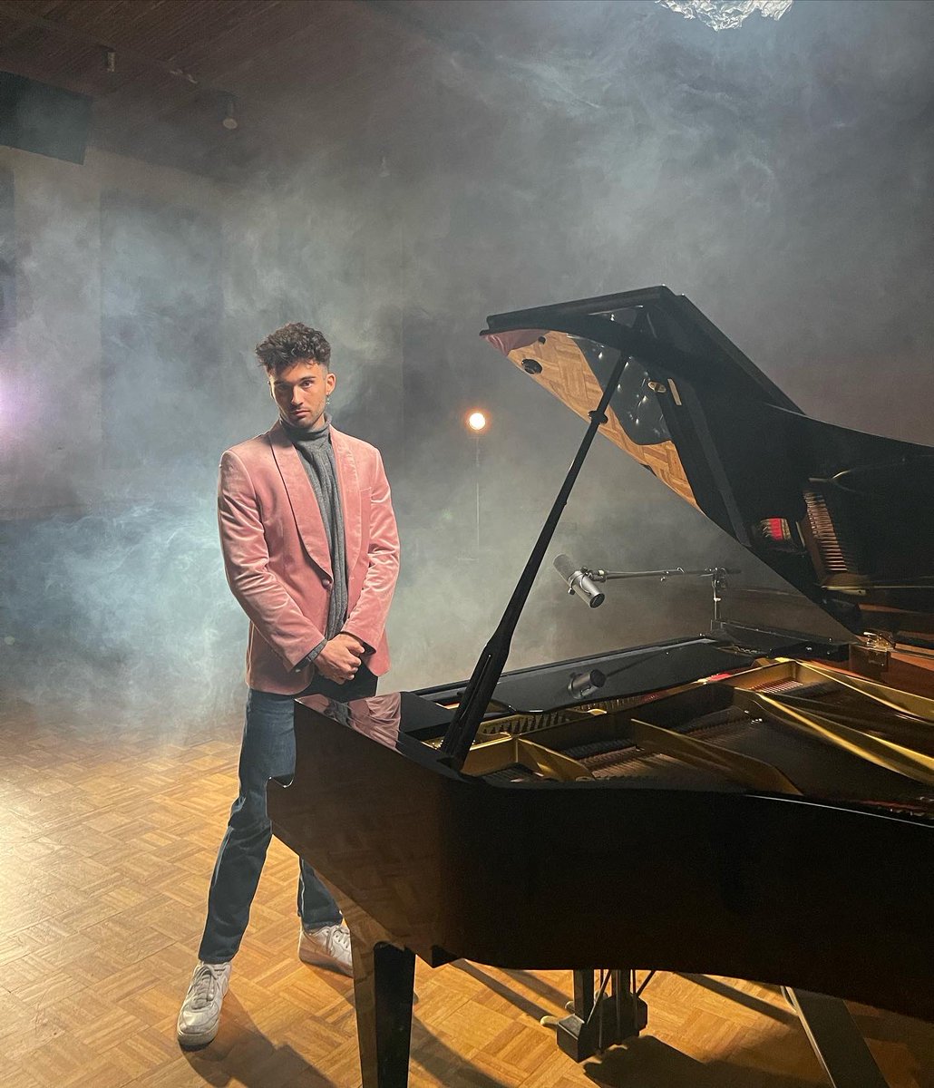 my favorite thing to do with pianos is stand next to them with a nice smolder 😀 present for u next week?! <a href="/Monstercat/">Monstercat</a>