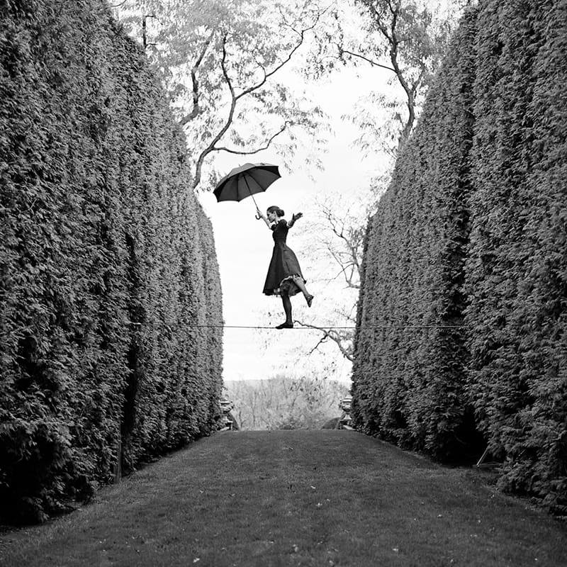 "Afortunadamente siempre existe otro día. Y otros sueños. Y otras risas. Y otras personas. Y otras cosas."
Clarice Lispector
📷 Rodney Smith
