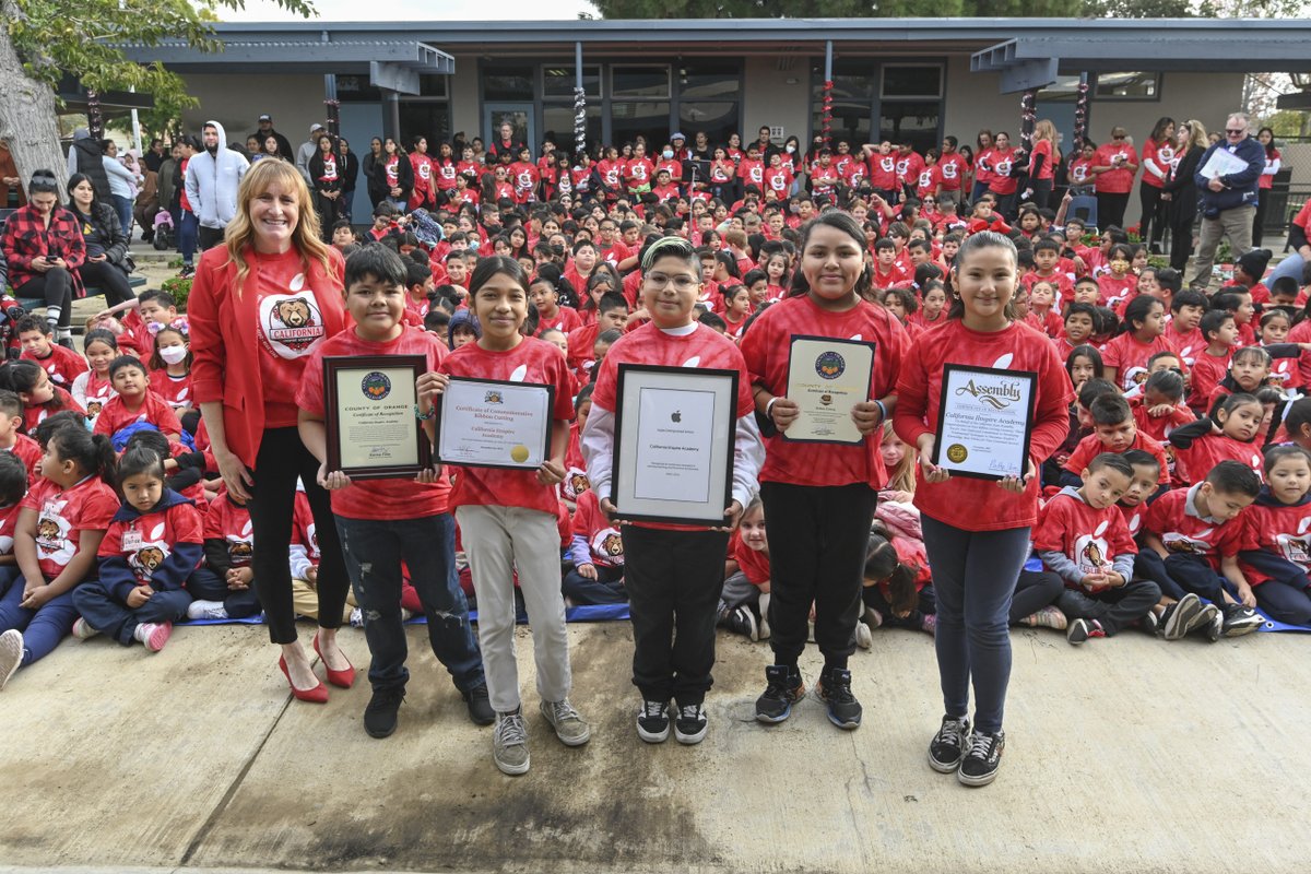 OrangeUnifiedCA's tweet photo. 🎉CONGRATULATIONS to California iInspire Academy for receiving its 3rd consecutive recognition as an Apple Distinguished School! 

Today, students and staff celebrated this prestigious honor with special guests from Apple and the community. Read more at  https://t.co/fargdCl0Rj https://t.co/RyZZuj6N9E
