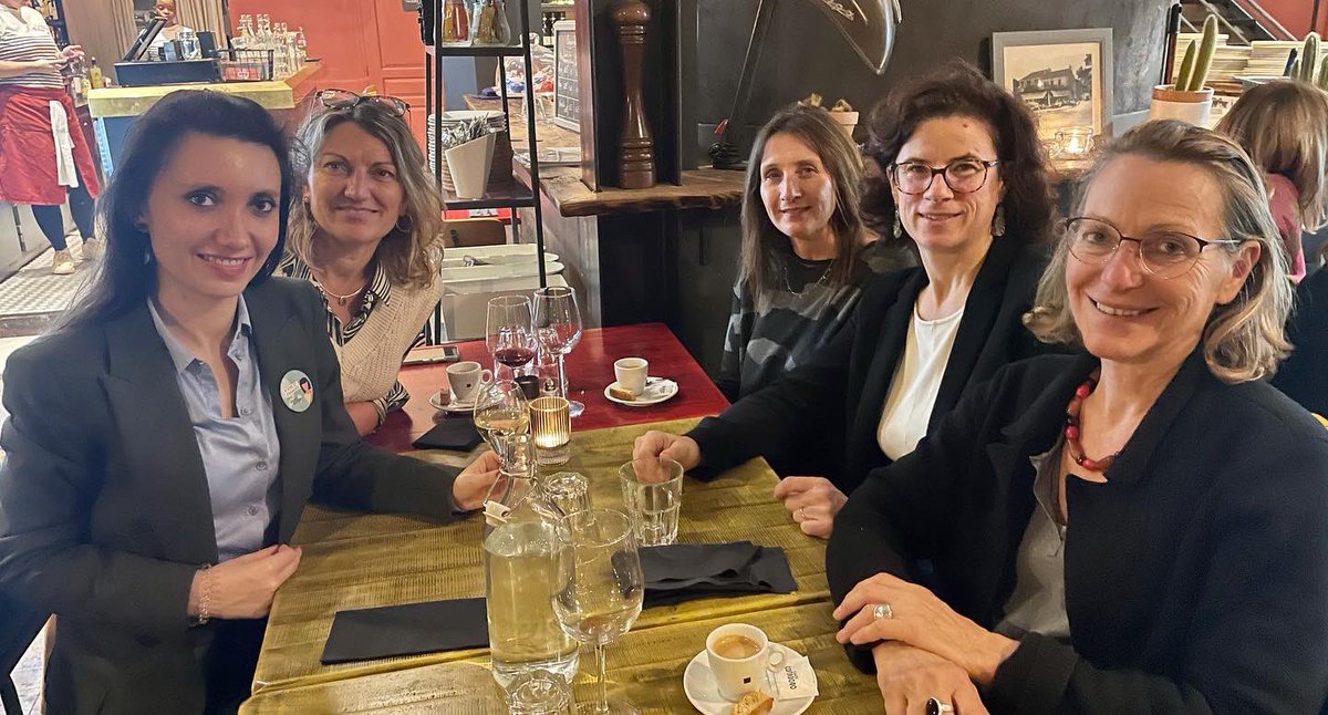 👥 #Rencontre #départementale des #Femmes #Élues des Bouches-du-Rhône 🇫🇷 
🗣 MERCI Marie-Pierre Callet Vice-Présidente du <a href="/departement13/">Département des Bouches-du-Rhône</a> et <a href="/AClaudiusPetit/">Anne Claudius-Petit</a> Conseillère régionale à <a href="/MaRegionSud/">Région Sud</a> et les #élues pour vos #interventions et vos #témoignages de #femmes #inspirantes 💪🏼
