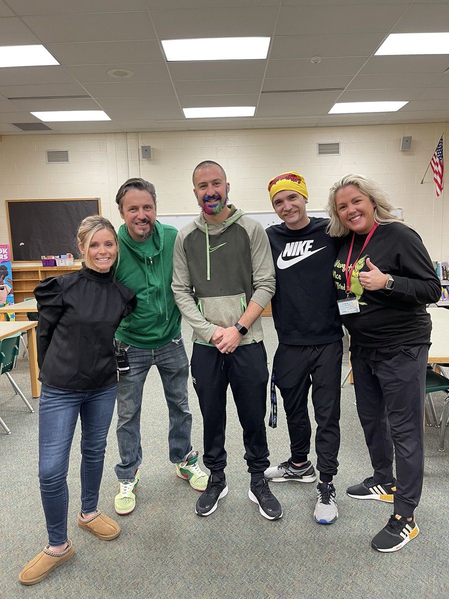 jacwillie's tweet photo. Morning news fun. No Shave November results came in!!! #LEHSD #FPErocks #morningnews #froggyfun https://t.co/O5wCyQwaRS