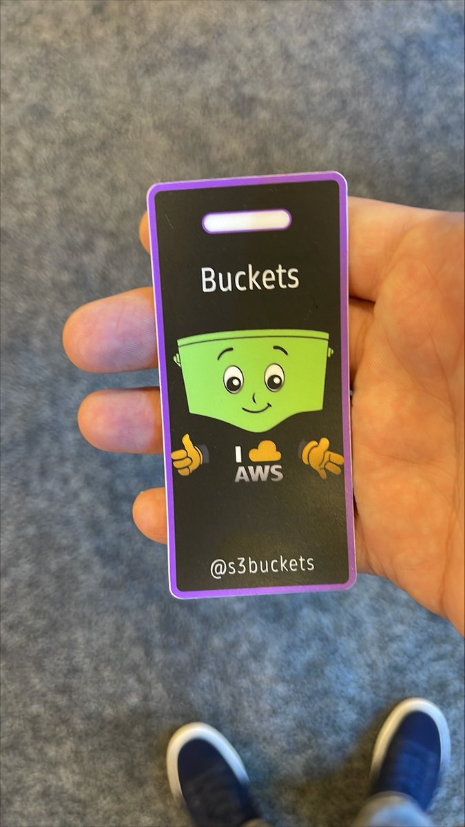 globallogicUK_I's tweet photo. Just a walking bucket and his buddies
@s3buckets #aws22 @AWSreInvent #reinvent https://t.co/pAKhXiEPpb