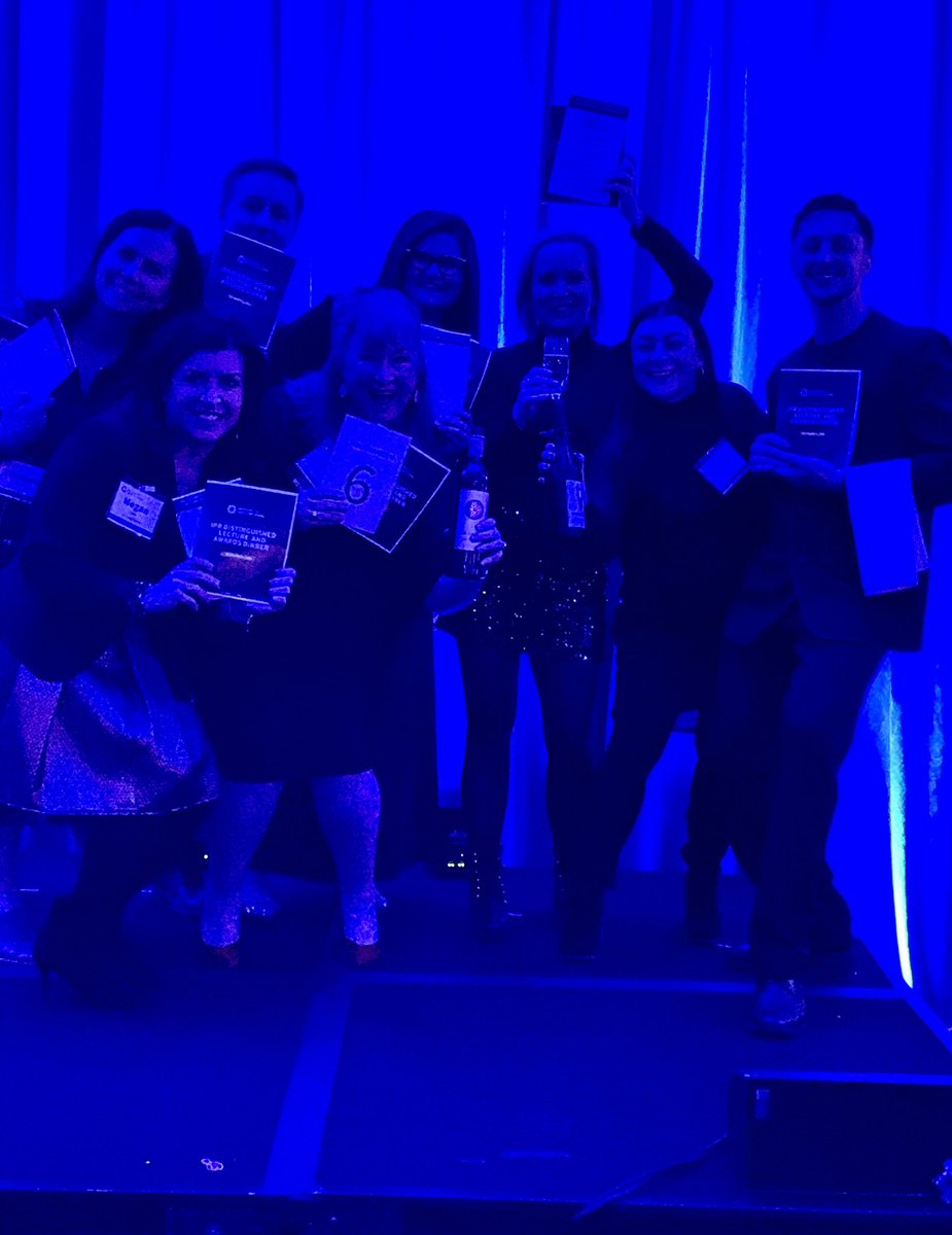 WhitneyE tweet media